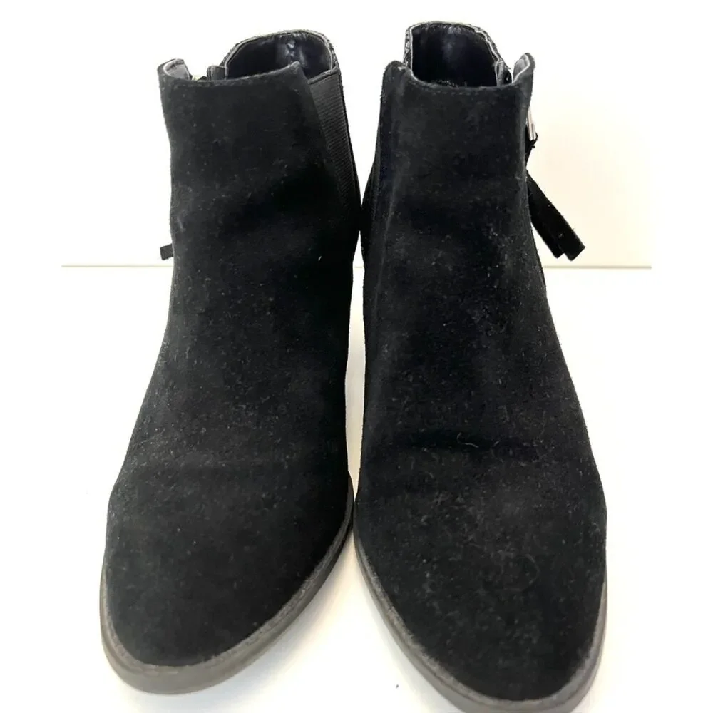 Vionic Anne Black Suede Ankle Boots. Size 9.